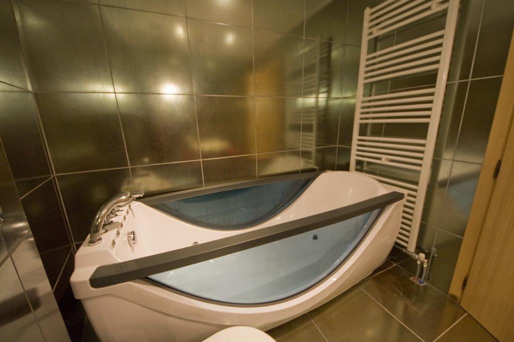 Onar Guesthouse パライオス・アギオス・アタナシオス エクステリア 写真